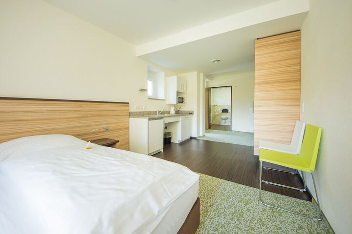 Room 5 of 44
