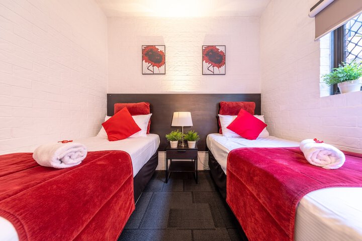Room 15 of 73
