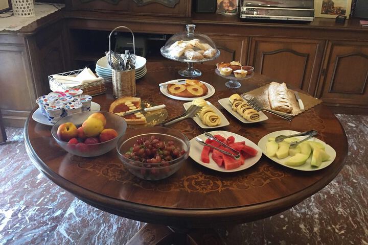 Breakfast/Coffee Service 25 of 41