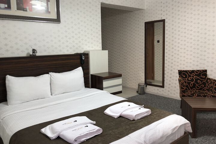 Room 9 of 51