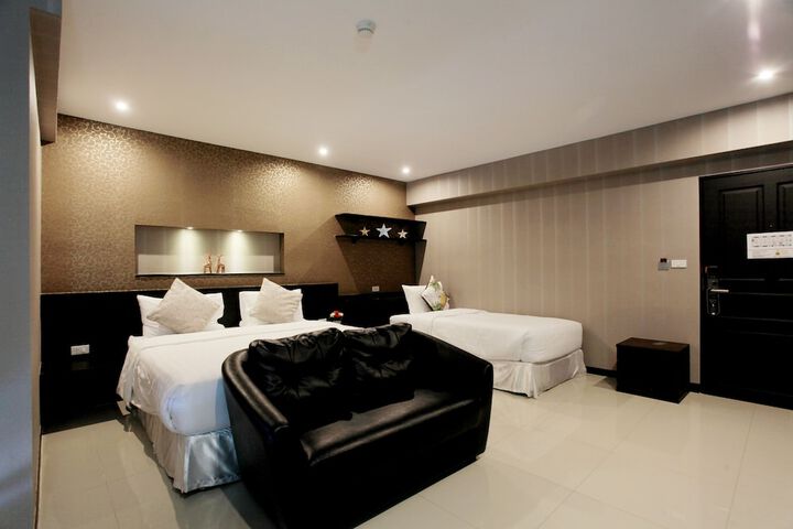 Room 27 of 72