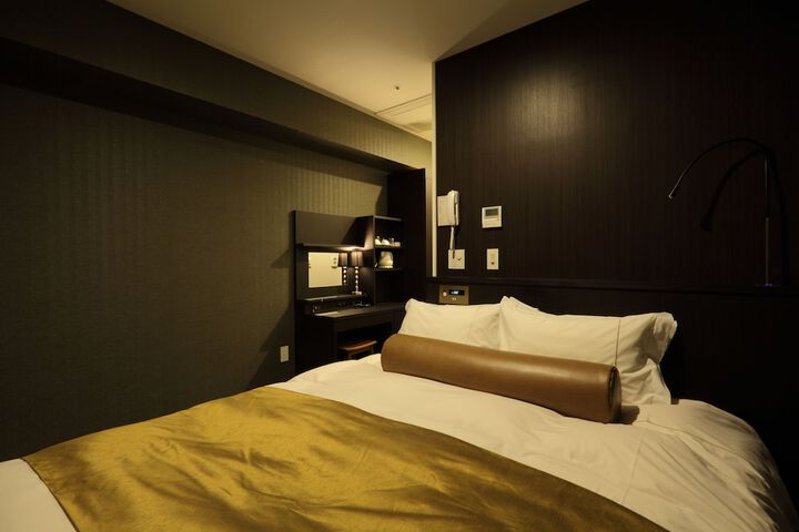 Room 13 of 114