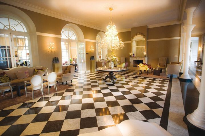 Guest Lobby