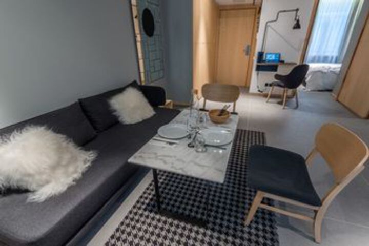 Room 18 of 22