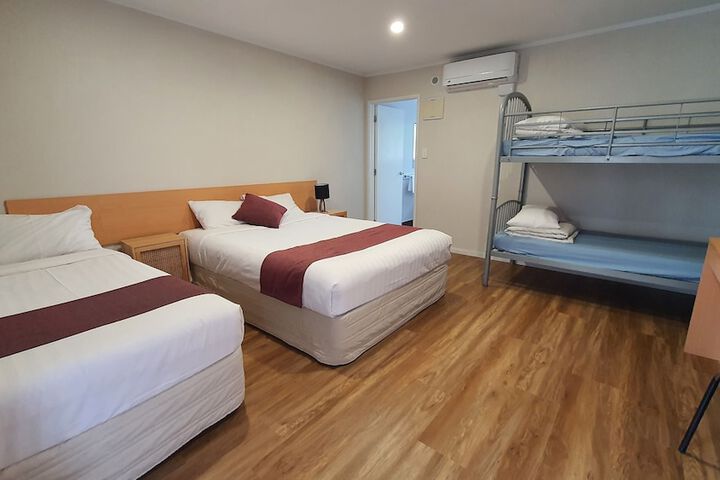 Room 8 of 44