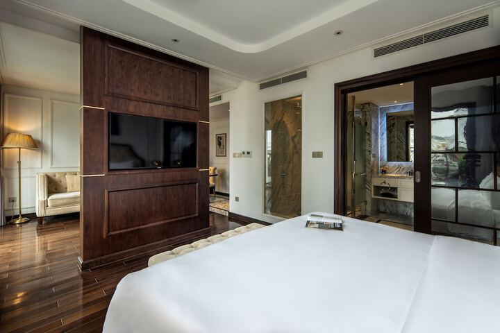 Room 31 of 144