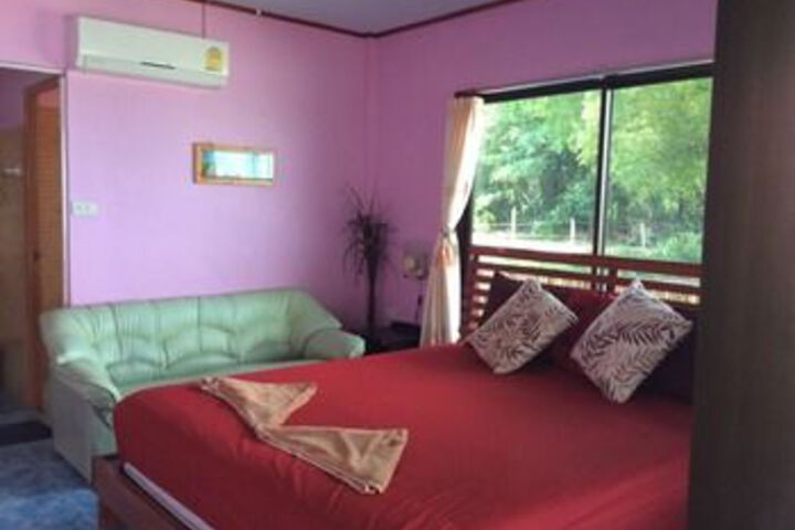Room 21 of 34