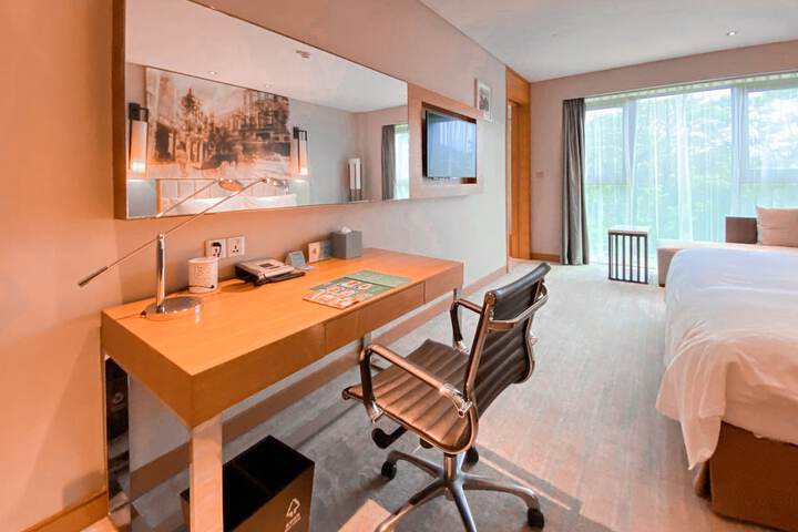 Room 30 of 55