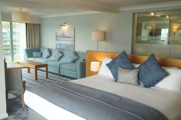 Room 16 of 72