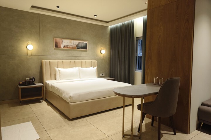 Room 14 of 46