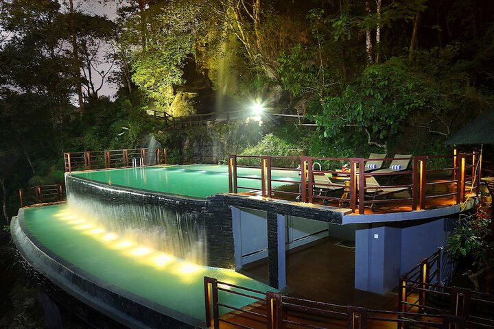 Pool Hotel