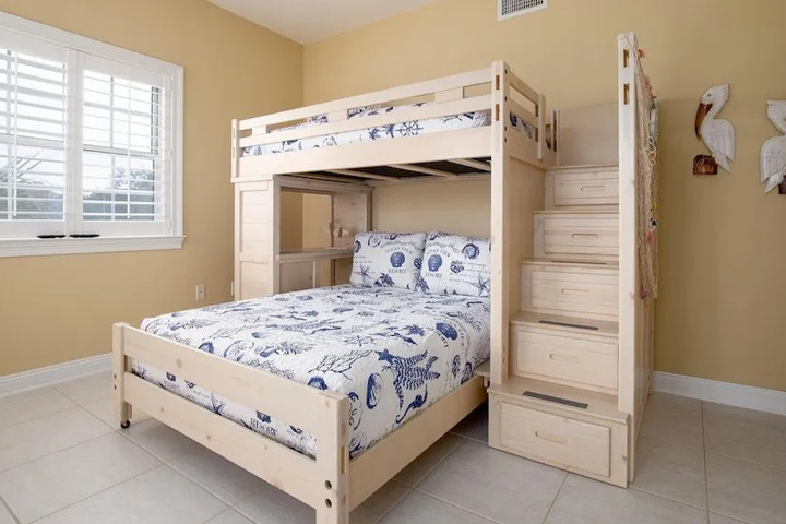 Room 3 of 22
