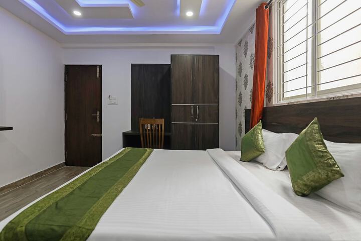 Room 26 of 37