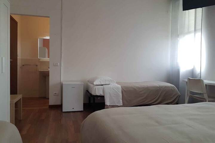 Room 14 of 33