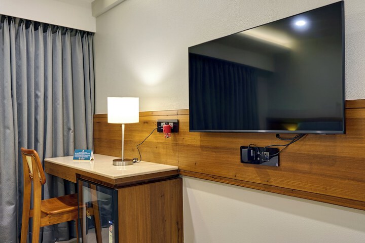 Room 14 of 40