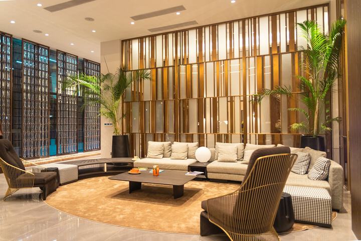 Hotel Interior 8 of 148