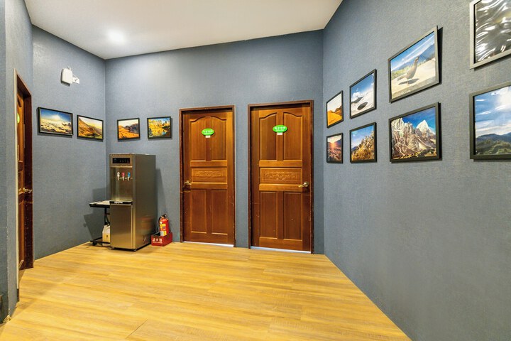 Hotel Interior 105 of 119