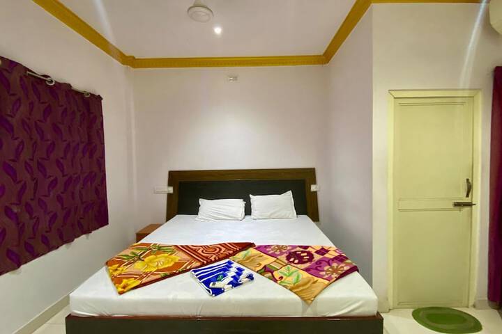 Room 3 of 9