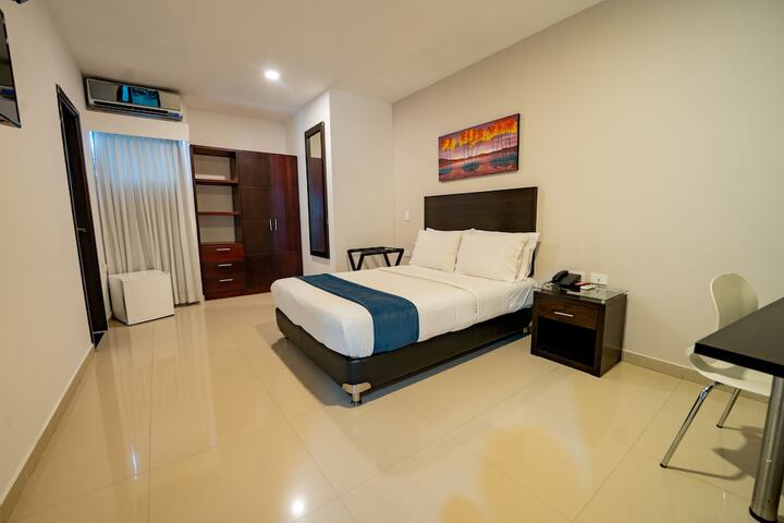 Room 5 of 32