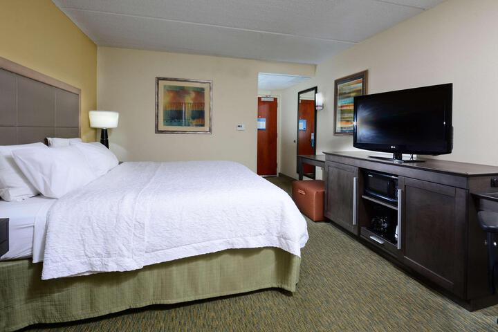 1 King Bed (15 of 29)