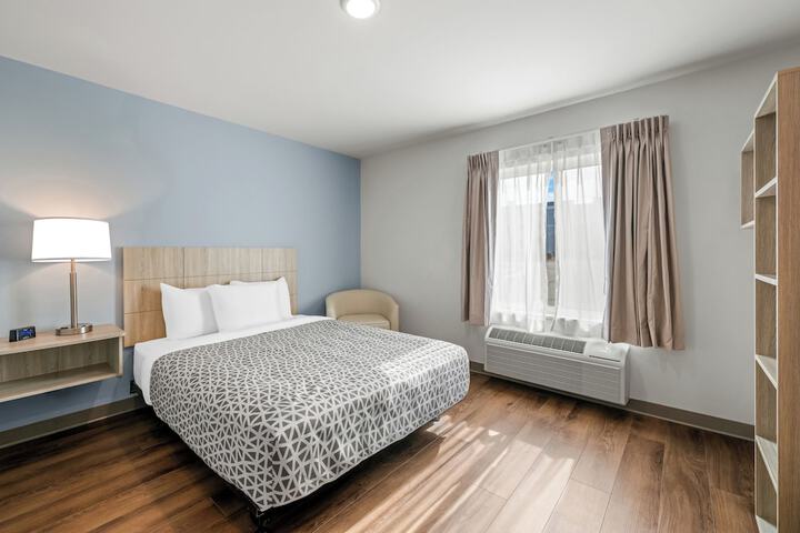 Room 4 of 11
