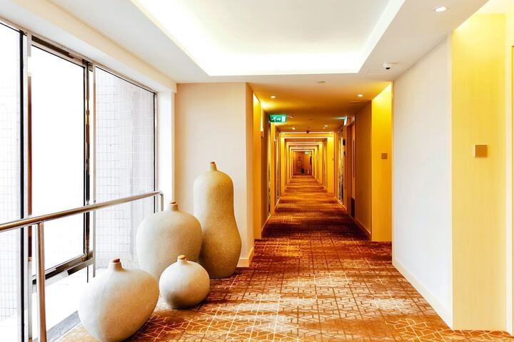 Room 20 of 63