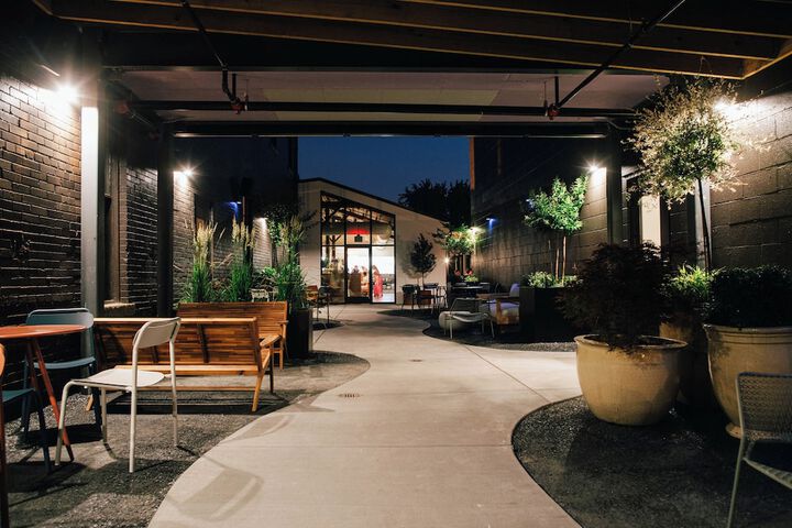 Hotel 4 of 131