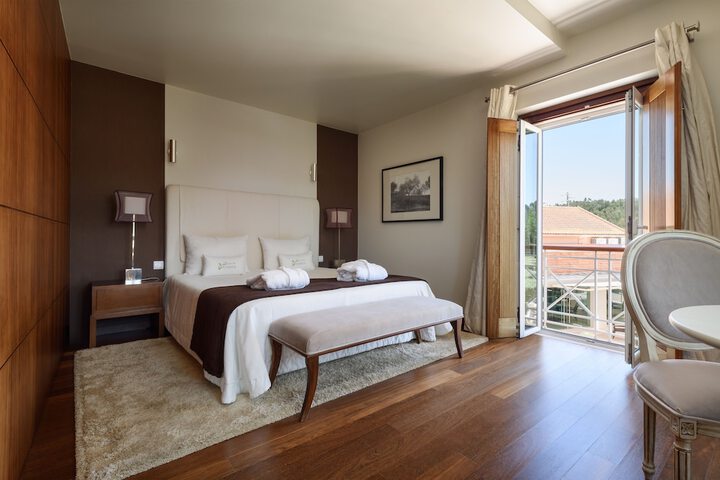 Room 3 of 110