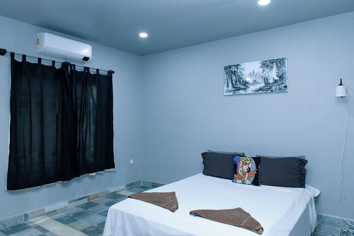 Room 15 of 62