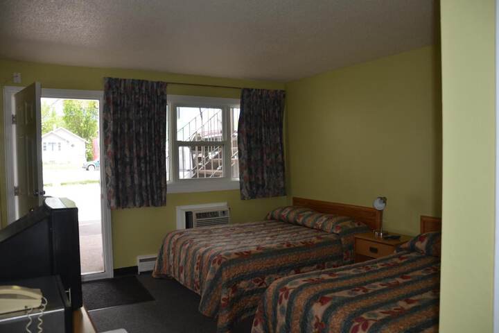 Room 6 of 45