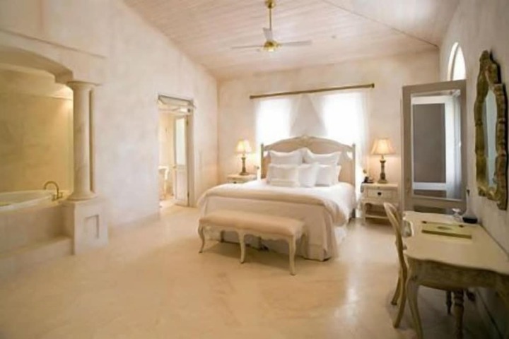 Room 2 of 63