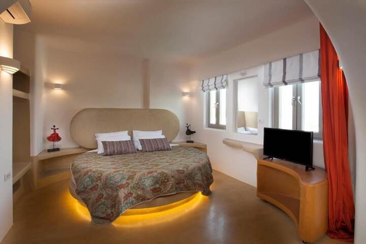 Room 52 of 230