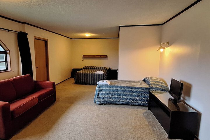 Room 7 of 24