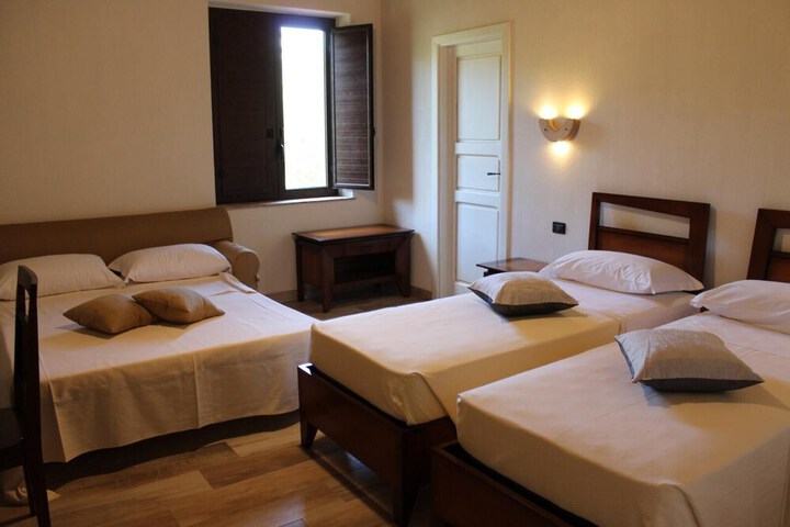 Room 8 of 39