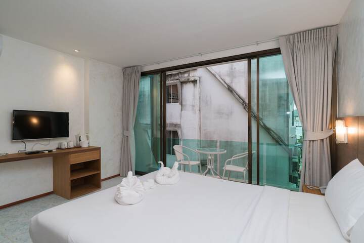 Room 55 of 102