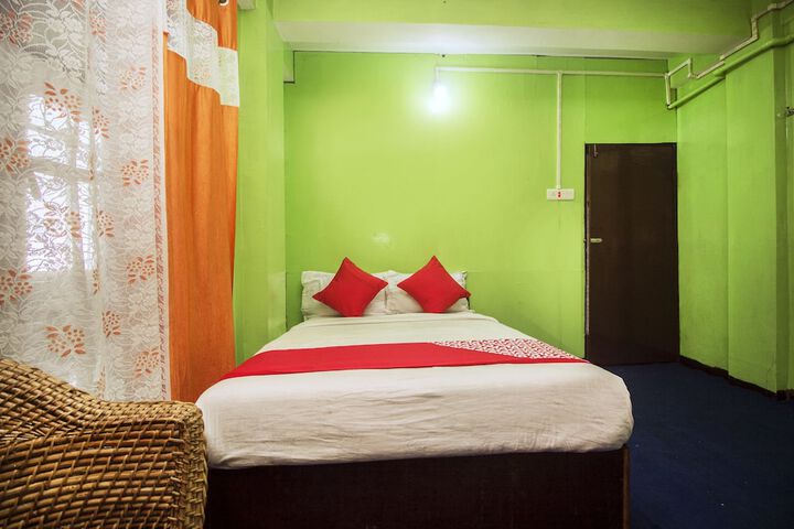 Room 14 of 16