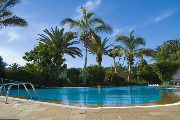 Hotel with Pool