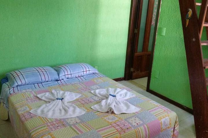 Room 6 of 12