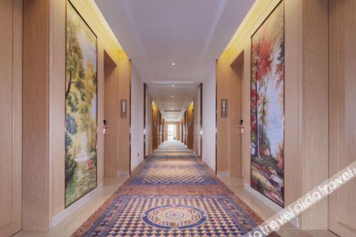 Hotel Interior 6 of 17