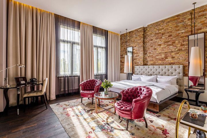 Room 21 of 69