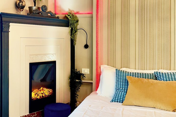 Room 8 of 30