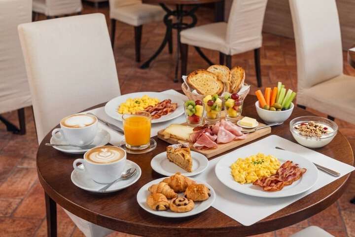 Breakfast/Coffee Service 83 of 105