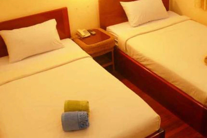 Room 2 of 12