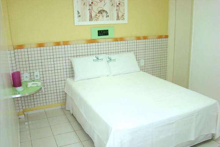 Room 18 of 43