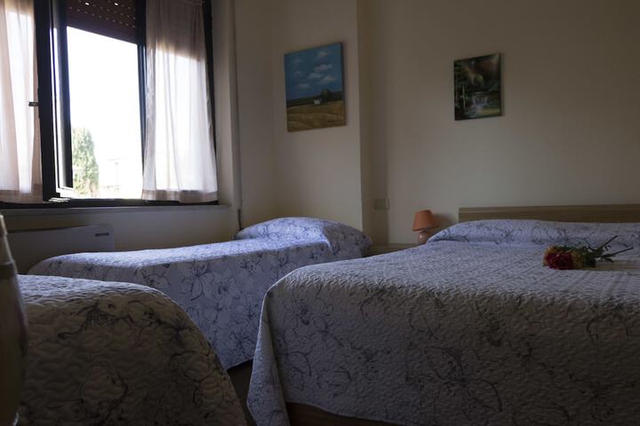Room 11 of 36