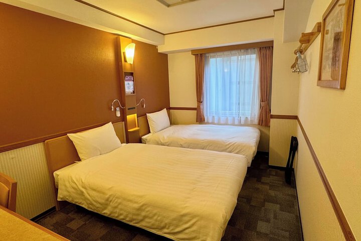 Room 9 of 41