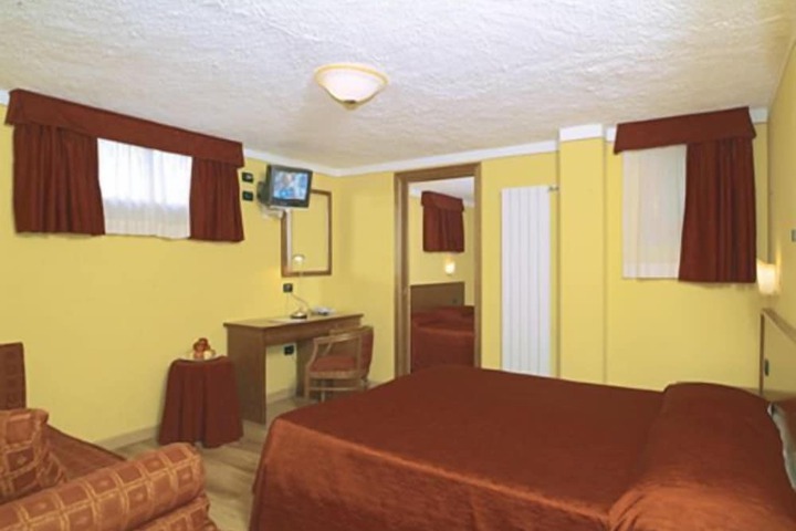 Room 6 of 46