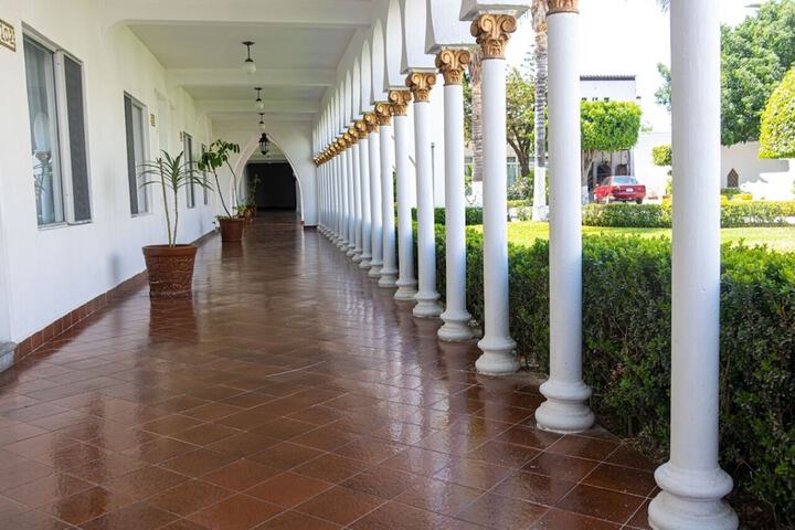 Hotel Exterior 55 of 59