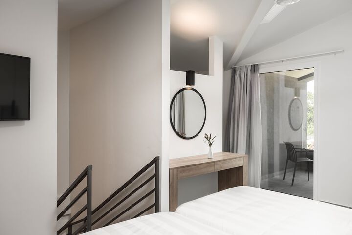 Hotel Interior 226 of 266