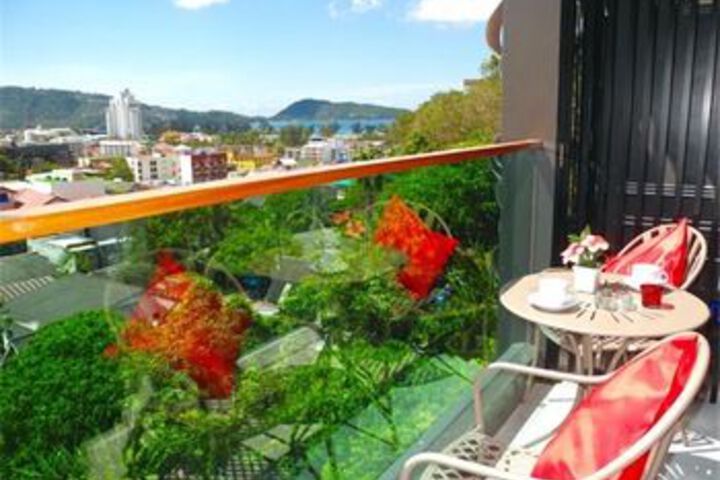Emerald Terrace Modern Studio Patong